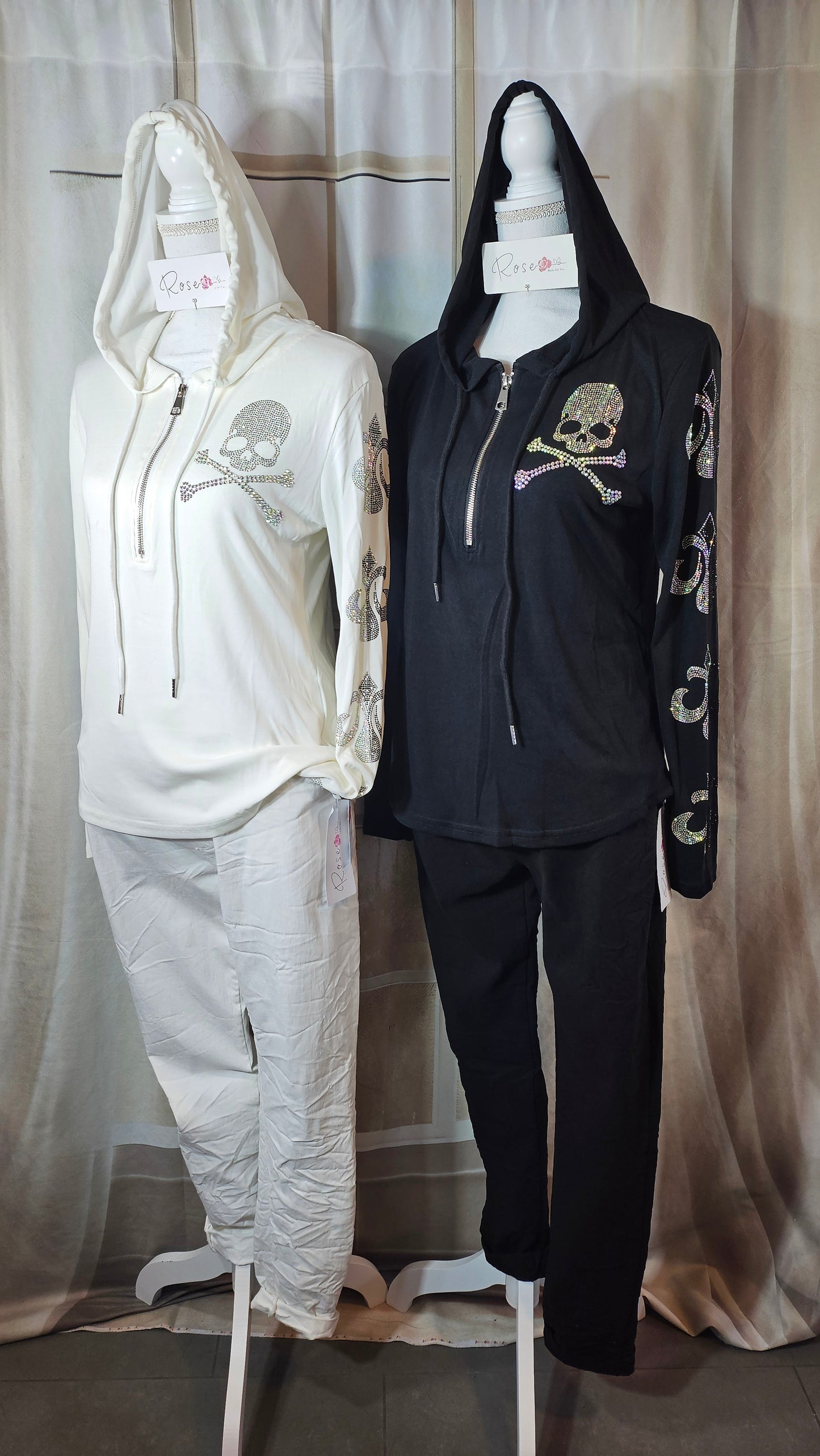 Kapuzensweatshirt "Skull mit Wings", onesize bis 42 von ROSE
