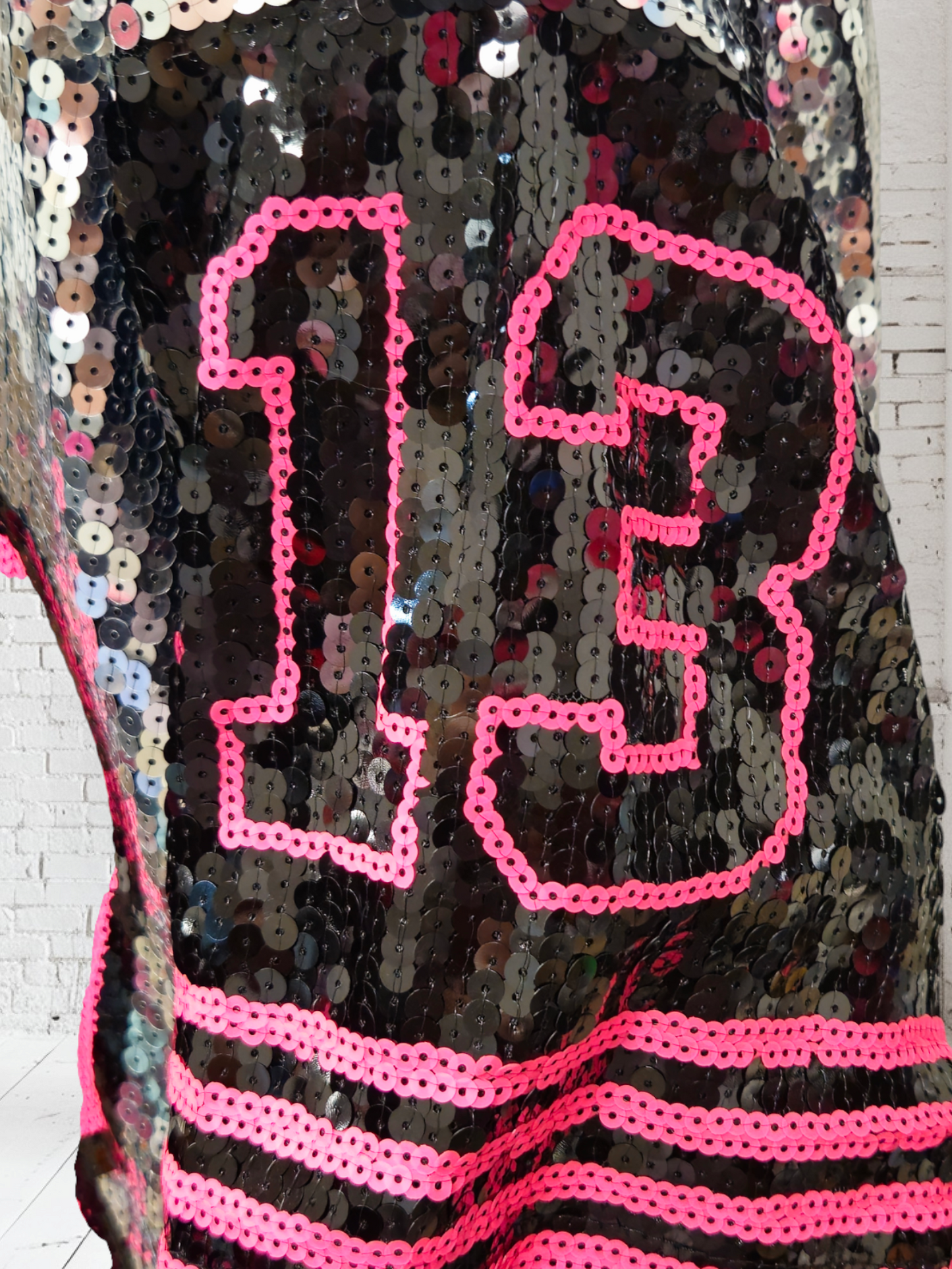 Pailletten-Shirt "13", silber-schwarz-pink, Grösse 38  - 42/44