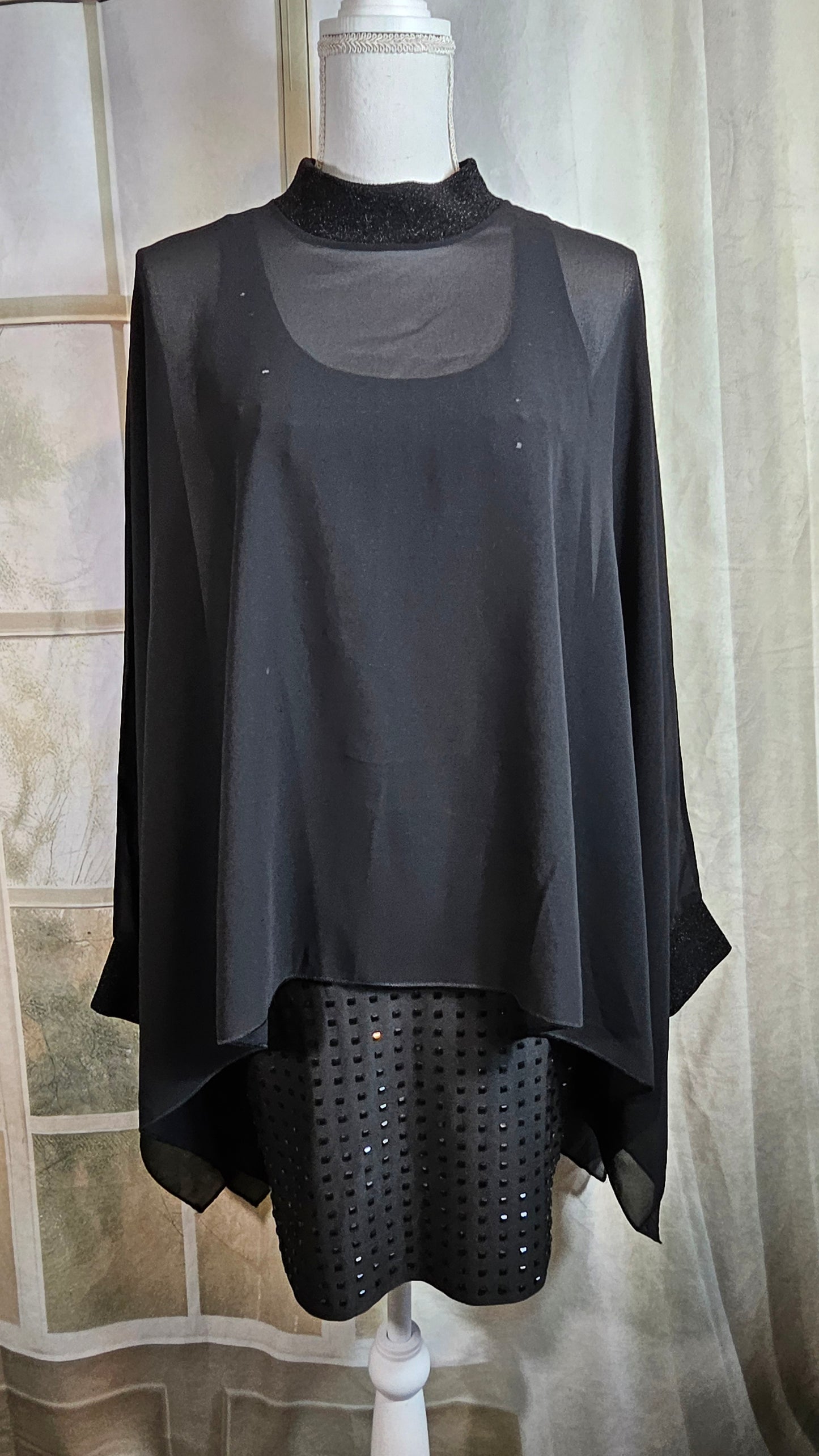 Stretchkleid mini schwarz mit Glitzerplättchen, Grösse S/M (34/36) von ROSE