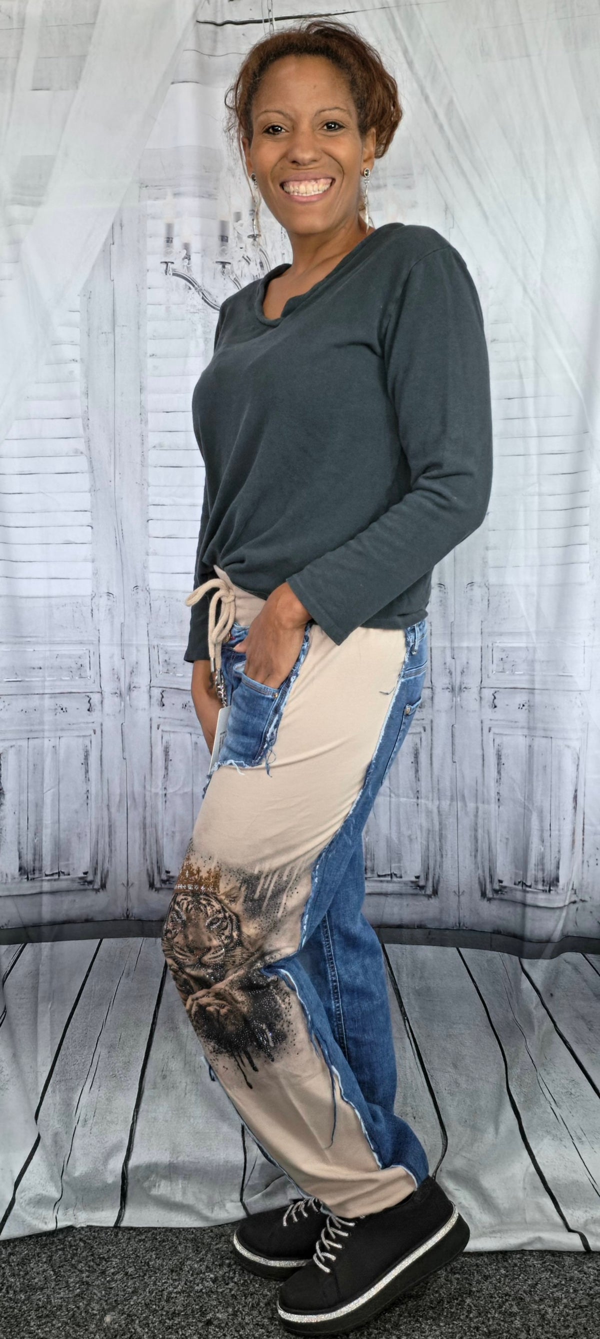 Jeanshose "Löwe", Grösse onesize 38 - 42, von ROSE