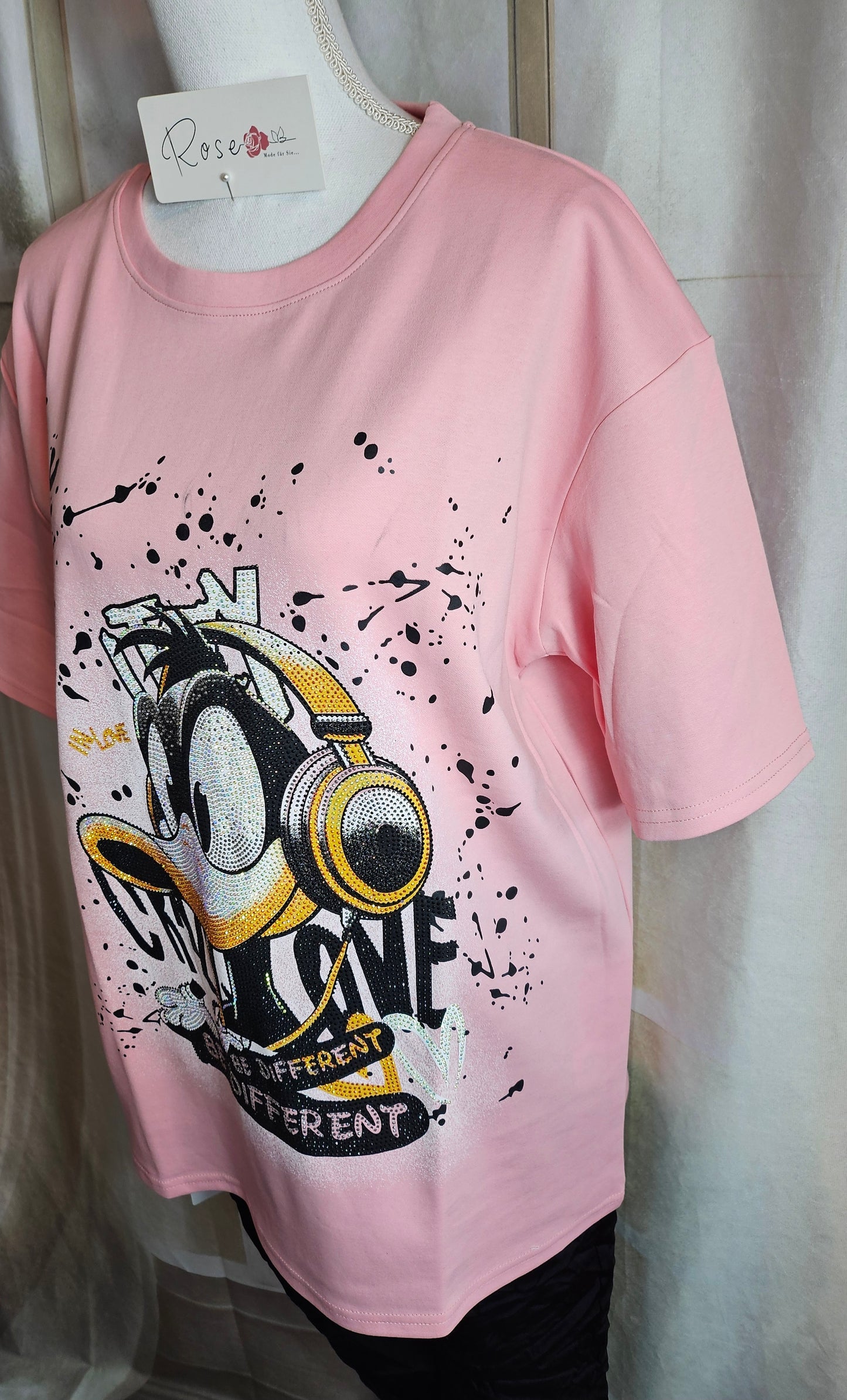 Tshirt rosa "Daffy D.", Gr. onesize bis 44 von ROSE