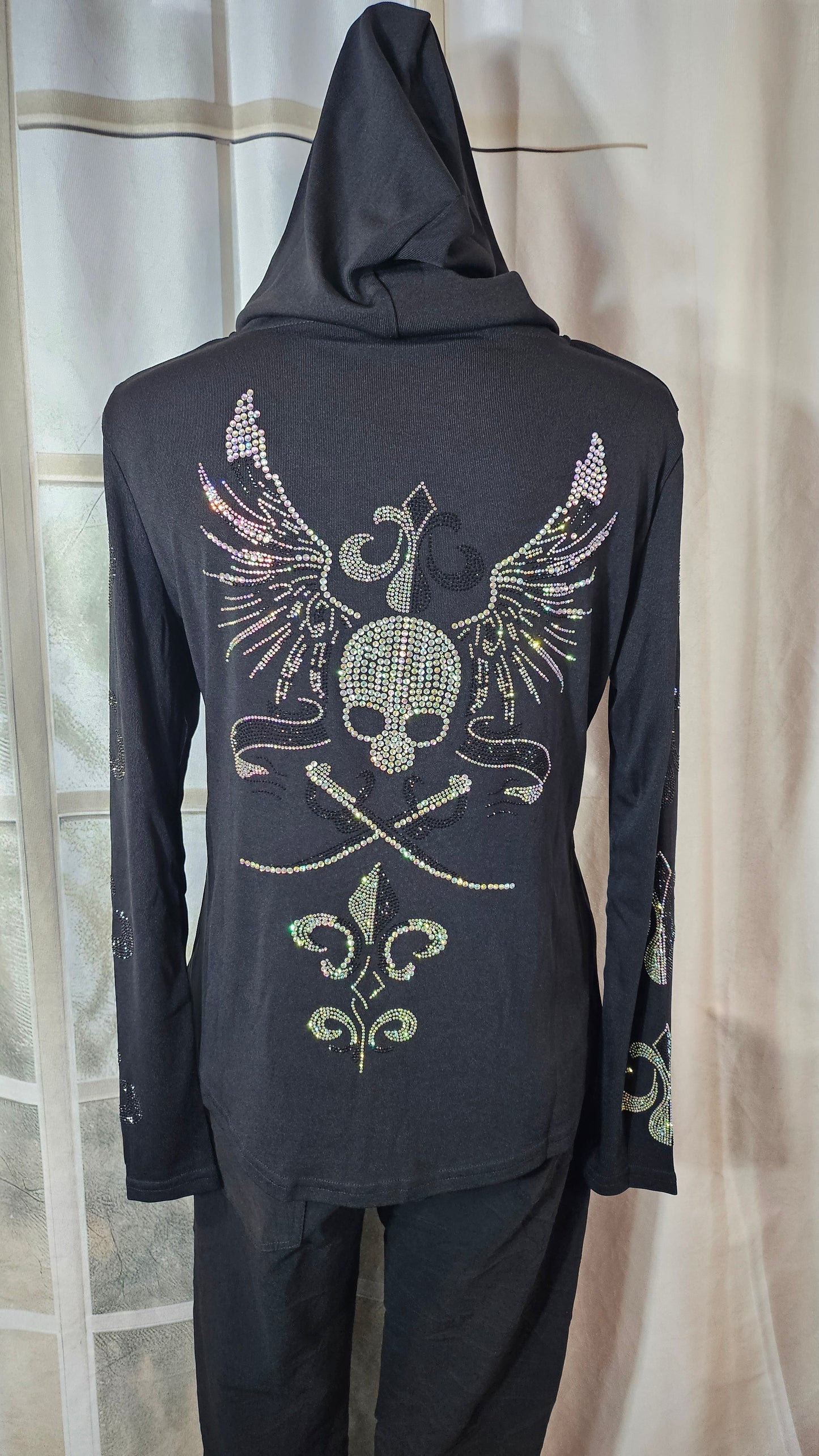 Kapuzensweatshirt "Skull mit Wings", onesize bis 42 von ROSE