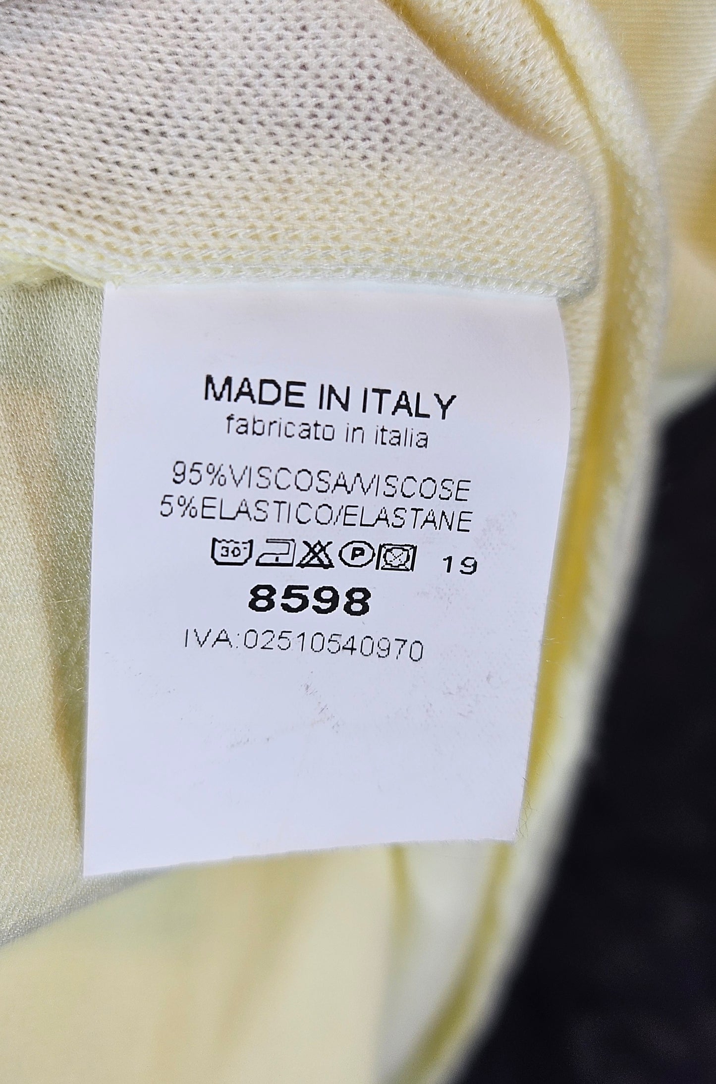 Tshirt hellgelb "Two Faces", Gr. onesize 38 bis 42/44 von ISSIMA