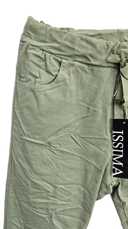 Stretchhose matt, militärgrün, onesize 38 bis 42/44 von ISSIMA