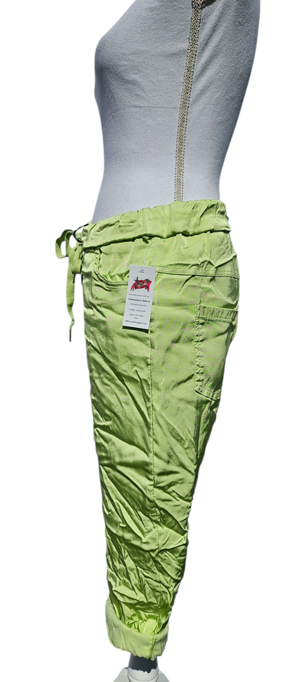 3/4 Shiny-Stretchhose, pistazie, Grösse onesize 38 bis 42 (knappe 44) von ISSIMA