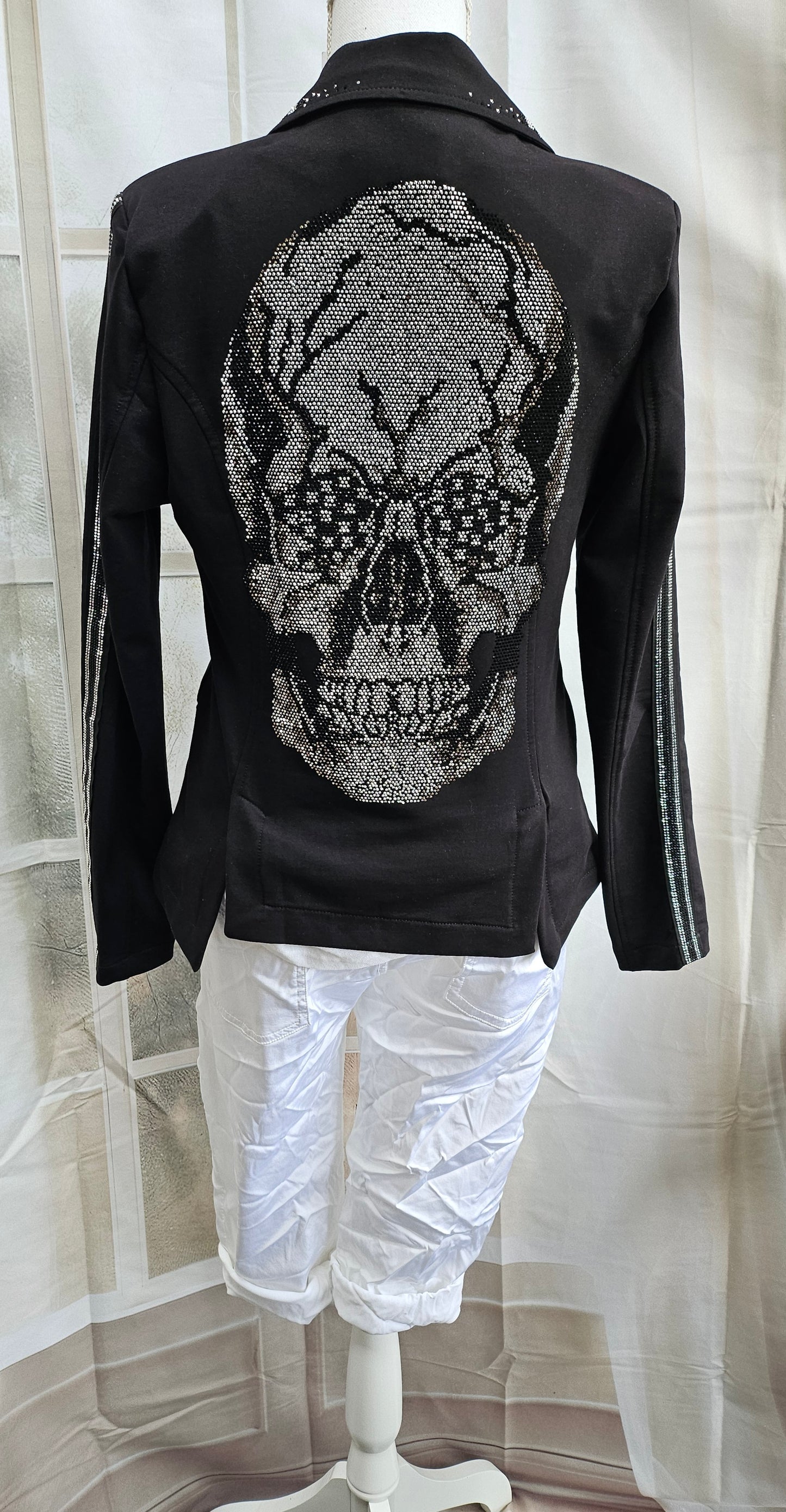 Kurzblazer "Skull", Grösse S & M von EU-QUEEN
