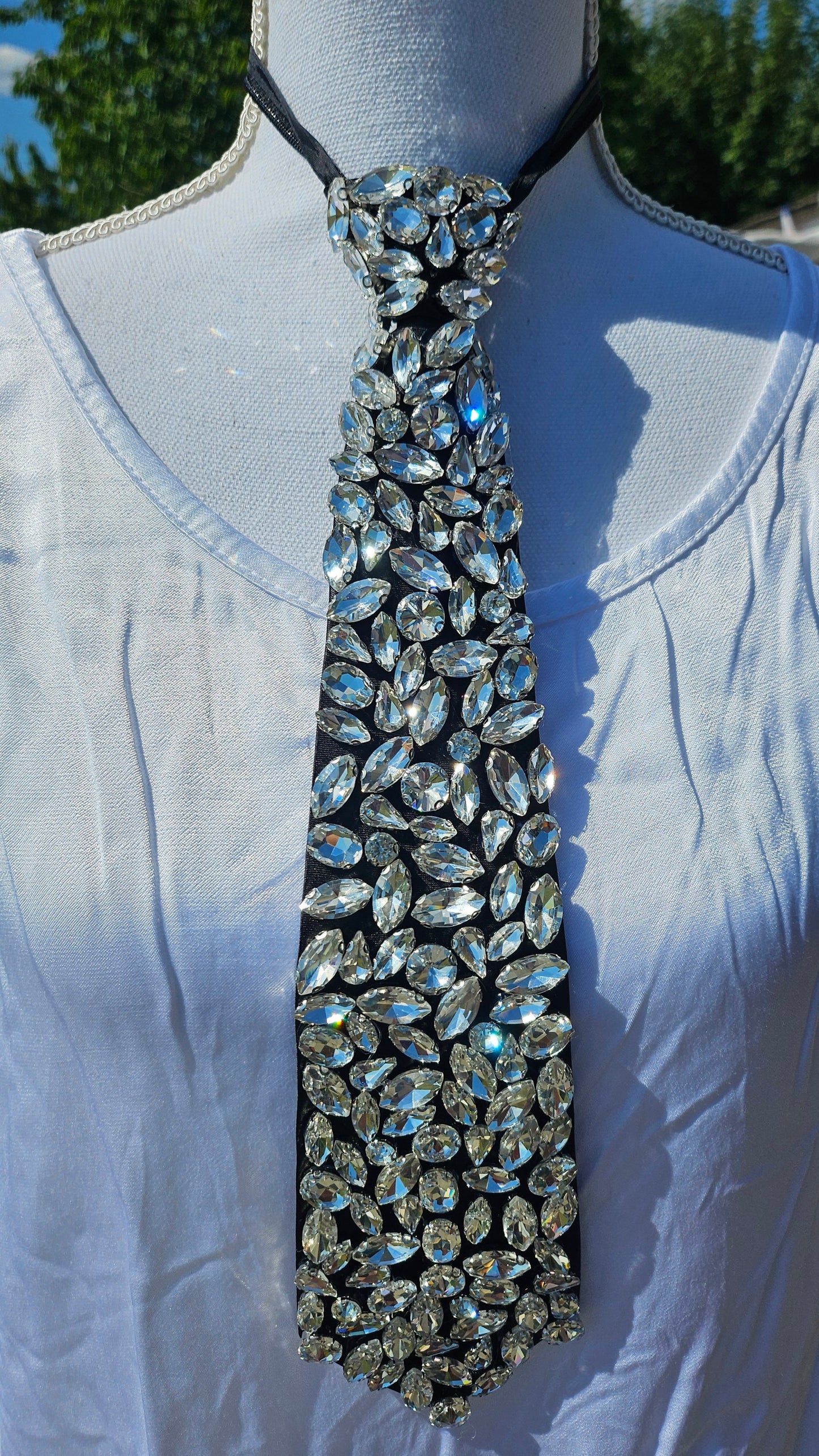 Kravatte mit bling bling