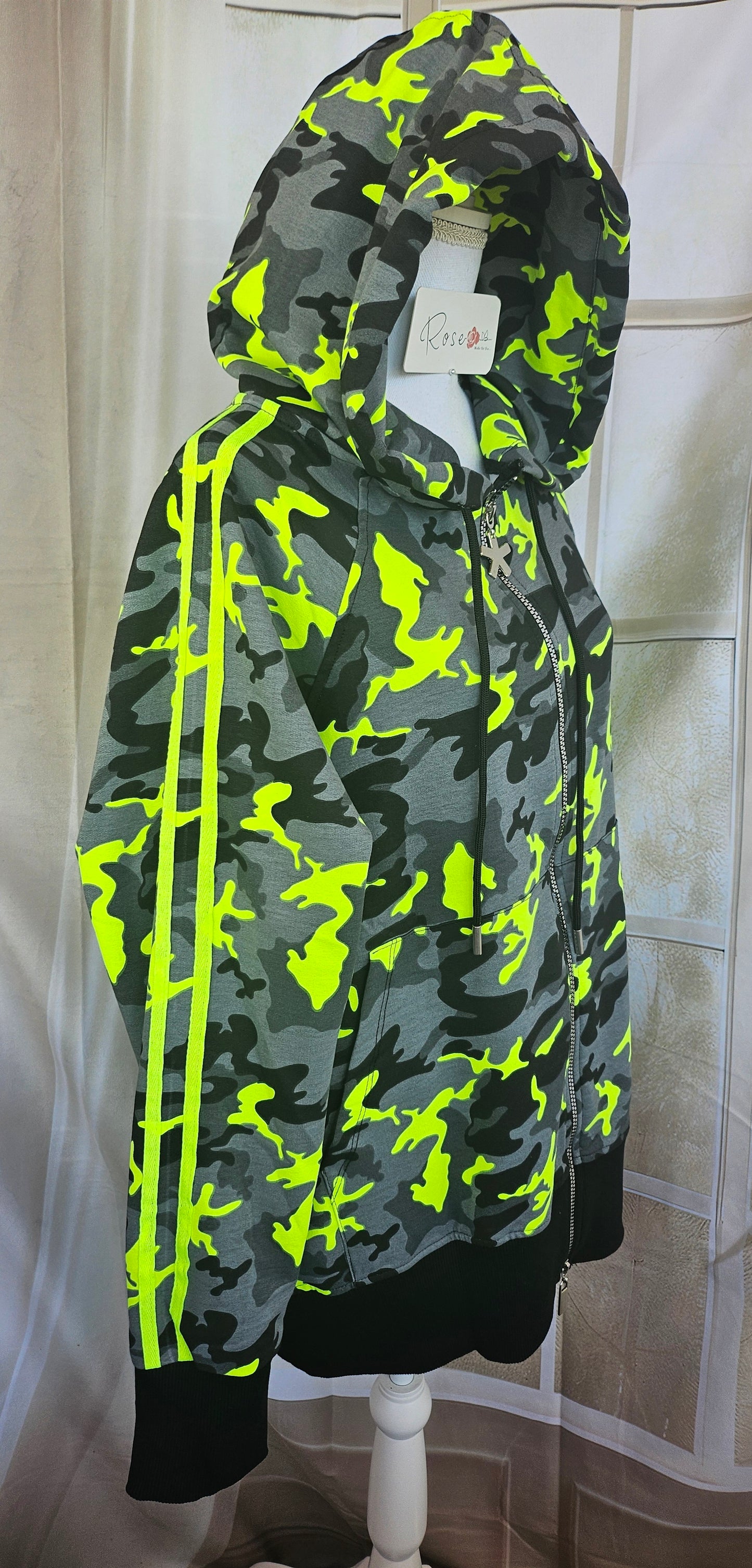 Sweatjacke "Sleepy Zebra", Grösse onesize 38 bis 44/46 von ROSE