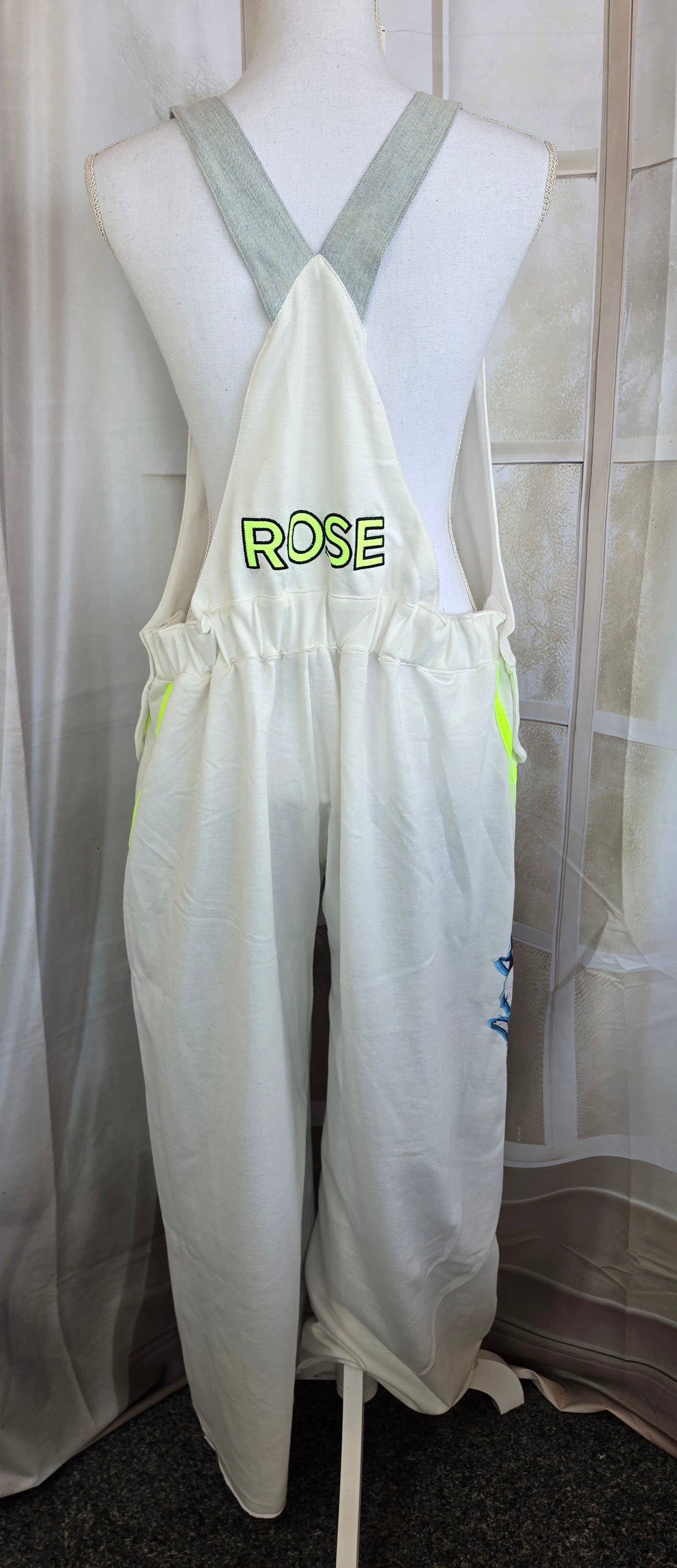 Latzhose "Tweety", Grösse onesize (38 - 42/44) von ROSE