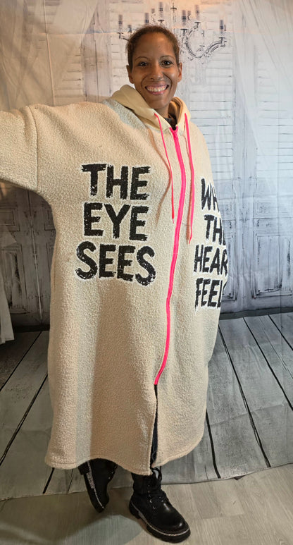Kapuzenjacke extralang beige "The eys sees....", Grösse 40-46/48