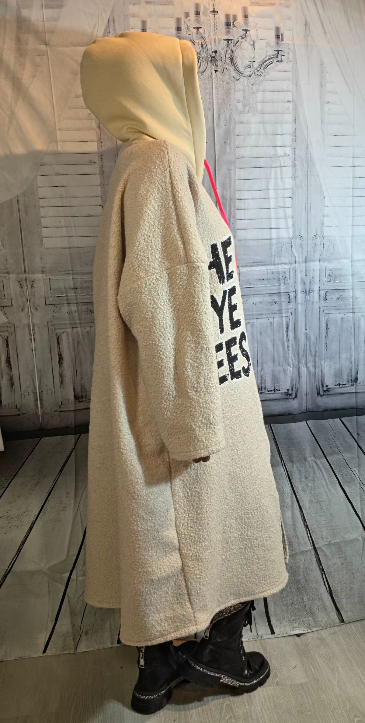Kapuzenjacke extralang beige "The eys sees....", Grösse 40-46/48