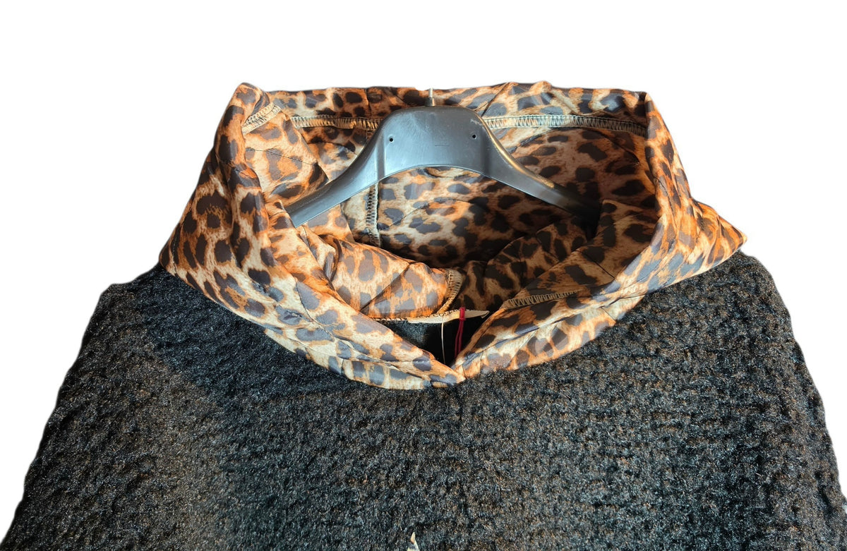 Kapuzenpullover "ICONIC" schwarz, onesize 40 bis 44 von ISSIMA