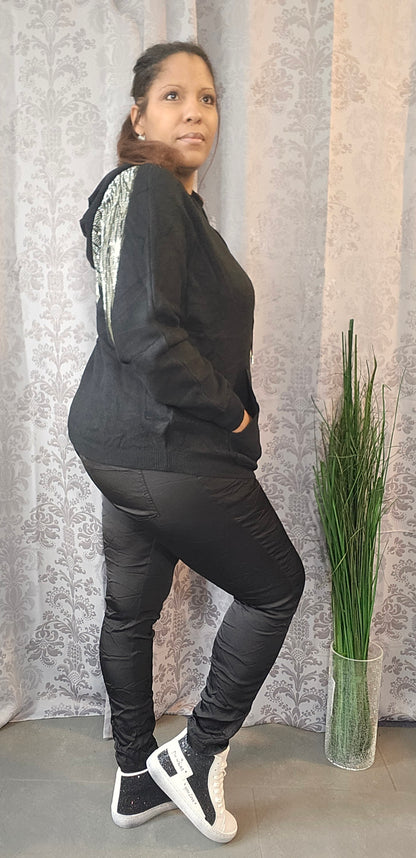 Sweater black "Angel Wings", size one size up to 42/44 from ISSIMA
