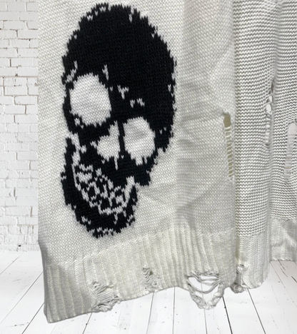 Cardigan wollweiss mit Skulls extralang, Grösse 40 - 44/46