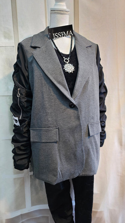 Blazer gris/noir à manches volantées, taille 40/42 de ISSIMA